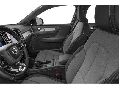 2025 Volvo XC40 Core Bright Theme