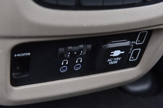 2022 Honda Pilot Touring 7-Passenger