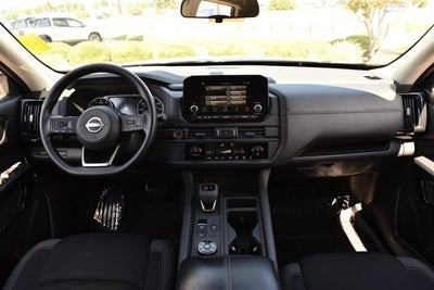 2024 Nissan Pathfinder S