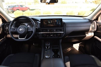 2026 Nissan Pathfinder S