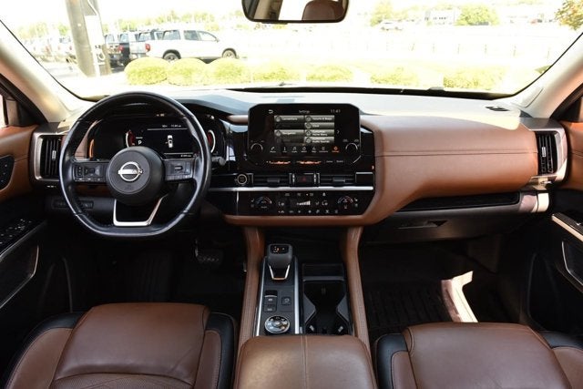 2024 Nissan Pathfinder Platinum