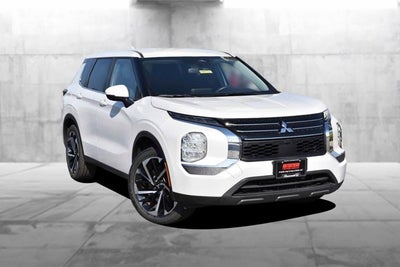 2022 Mitsubishi Outlander ES