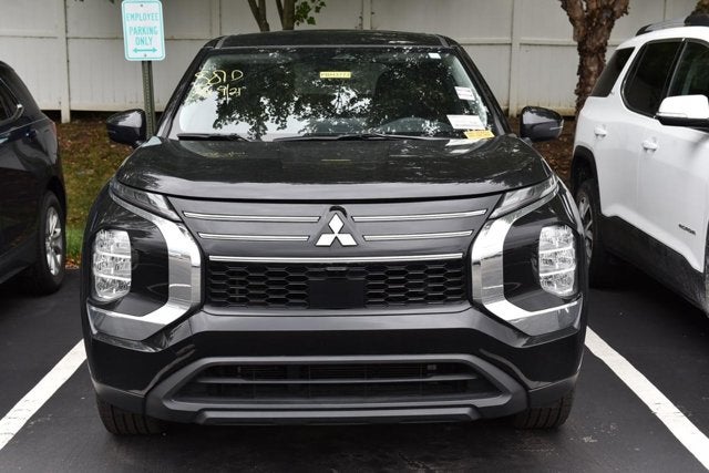2025 Mitsubishi Outlander ES