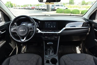 2022 Kia Niro LXS