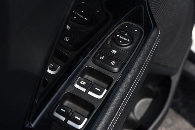 2022 Kia Niro LXS