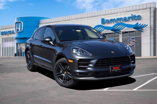 2020 Porsche Macan AWD — photo 1 of 27