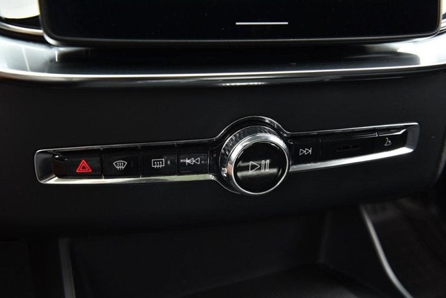 2025 Volvo XC90 Plus