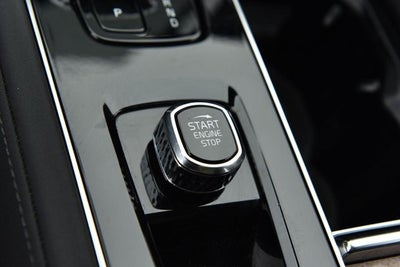 2025 Volvo XC90 Plus