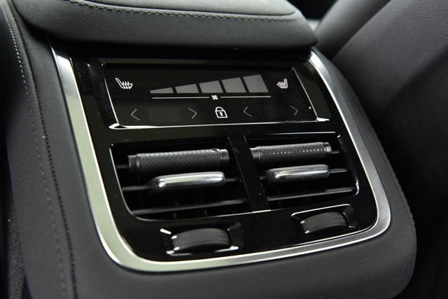 2025 Volvo XC90 Plus