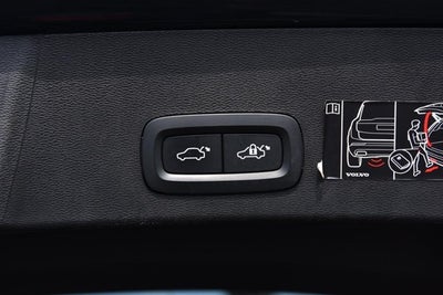 2022 Volvo XC40 Inscription
