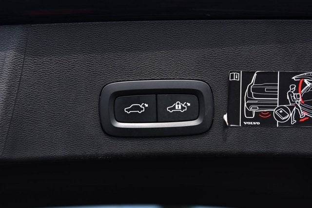 2022 Volvo XC40 Inscription