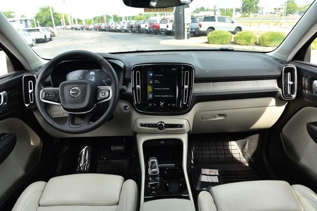2022 Volvo XC40 Inscription