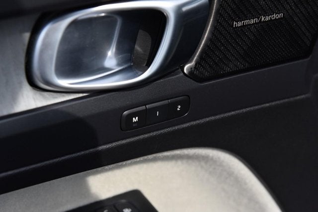 2022 Volvo XC40 Inscription